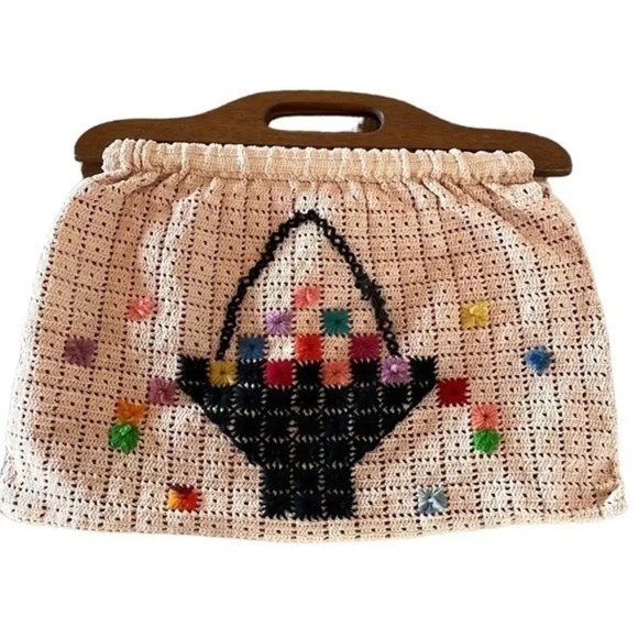 Vintage Crocheted Purse with‎ Wooden Handle - Picture 1 of 11